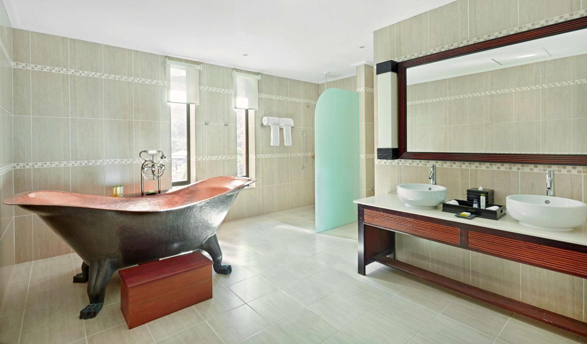 Doubletree By Hilton Seychelles Allamanda Resort & Spa Takamaka Eksteriør bilde