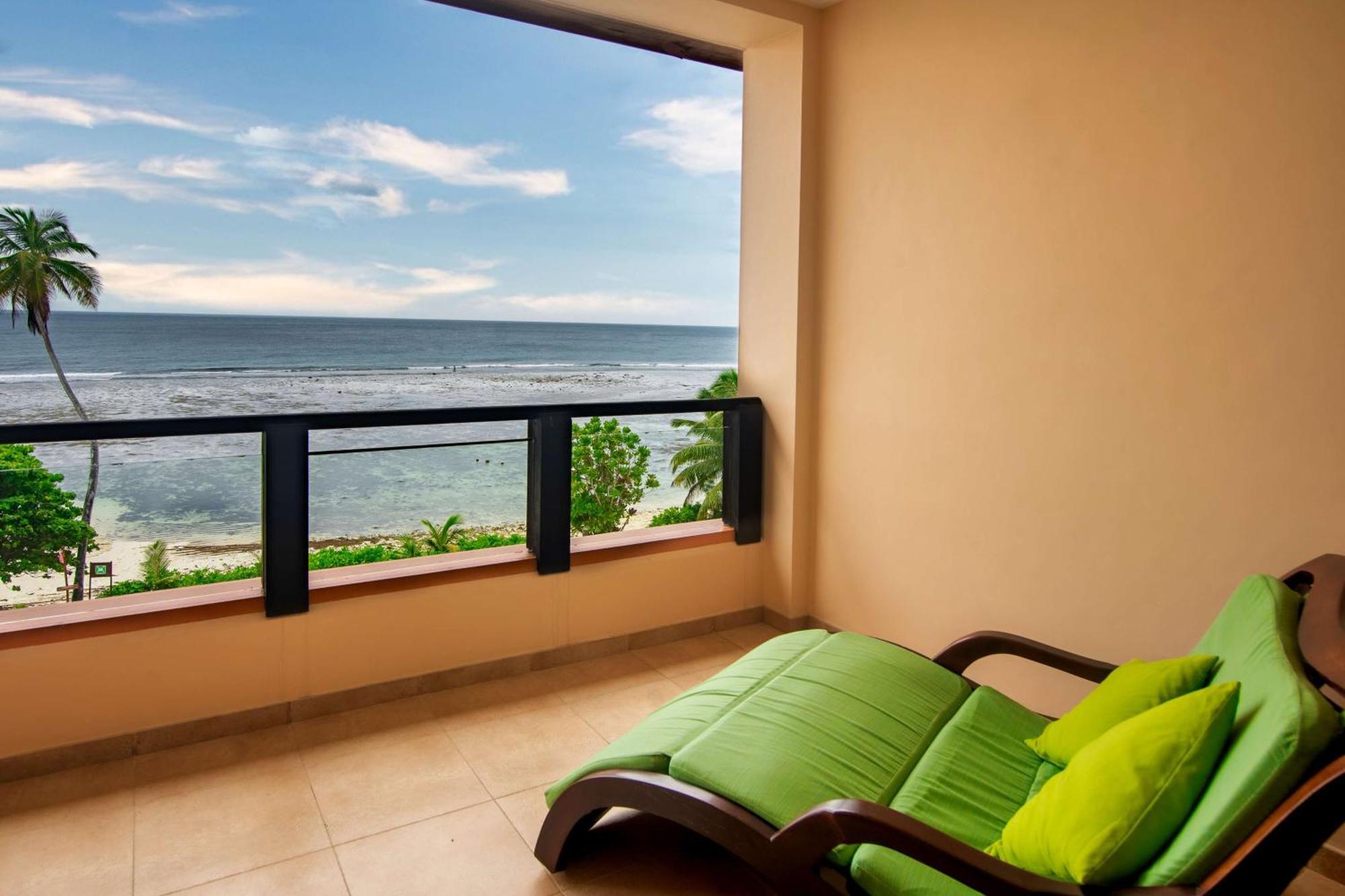 Doubletree By Hilton Seychelles Allamanda Resort & Spa Takamaka Eksteriør bilde