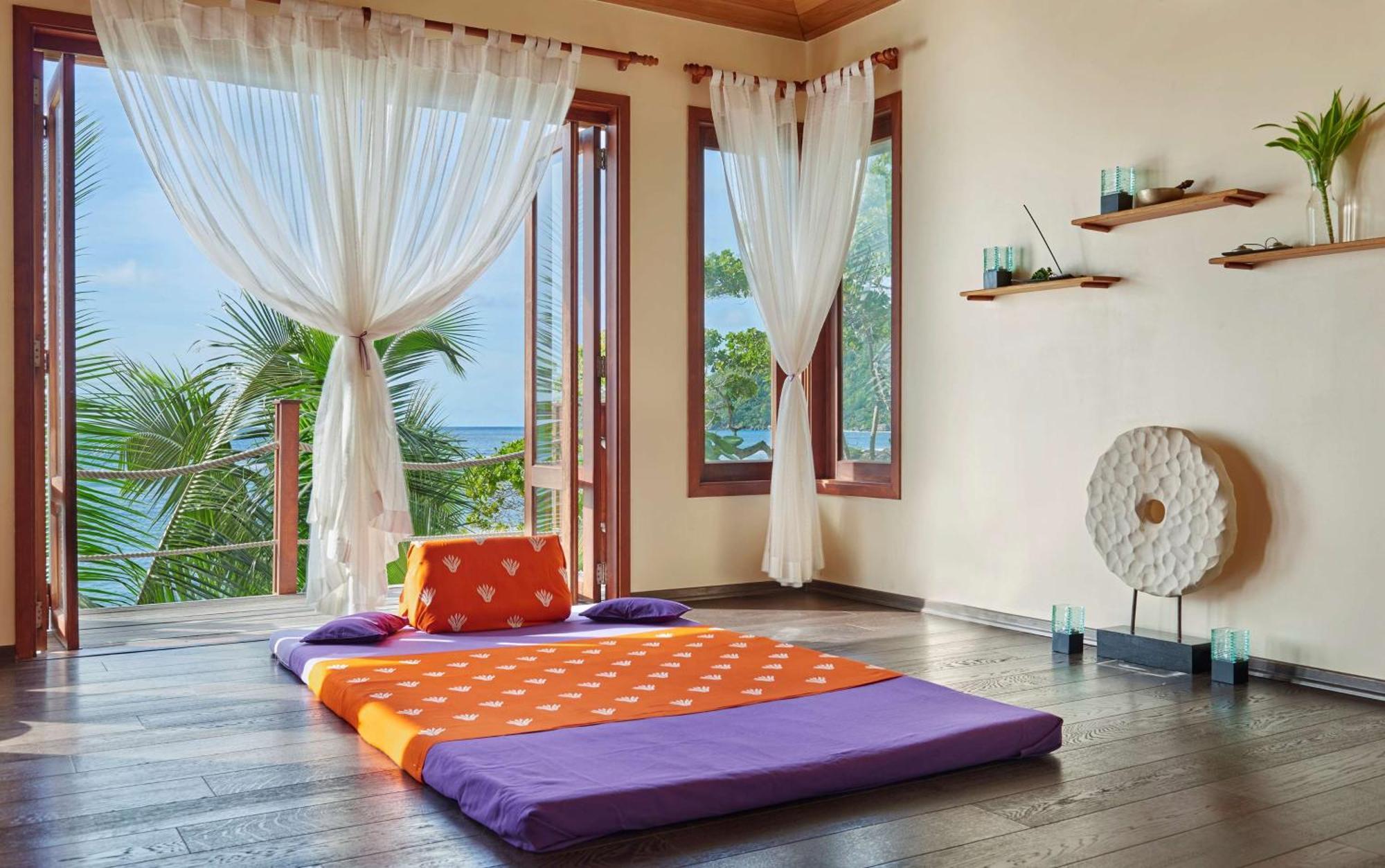 Doubletree By Hilton Seychelles Allamanda Resort & Spa Takamaka Eksteriør bilde