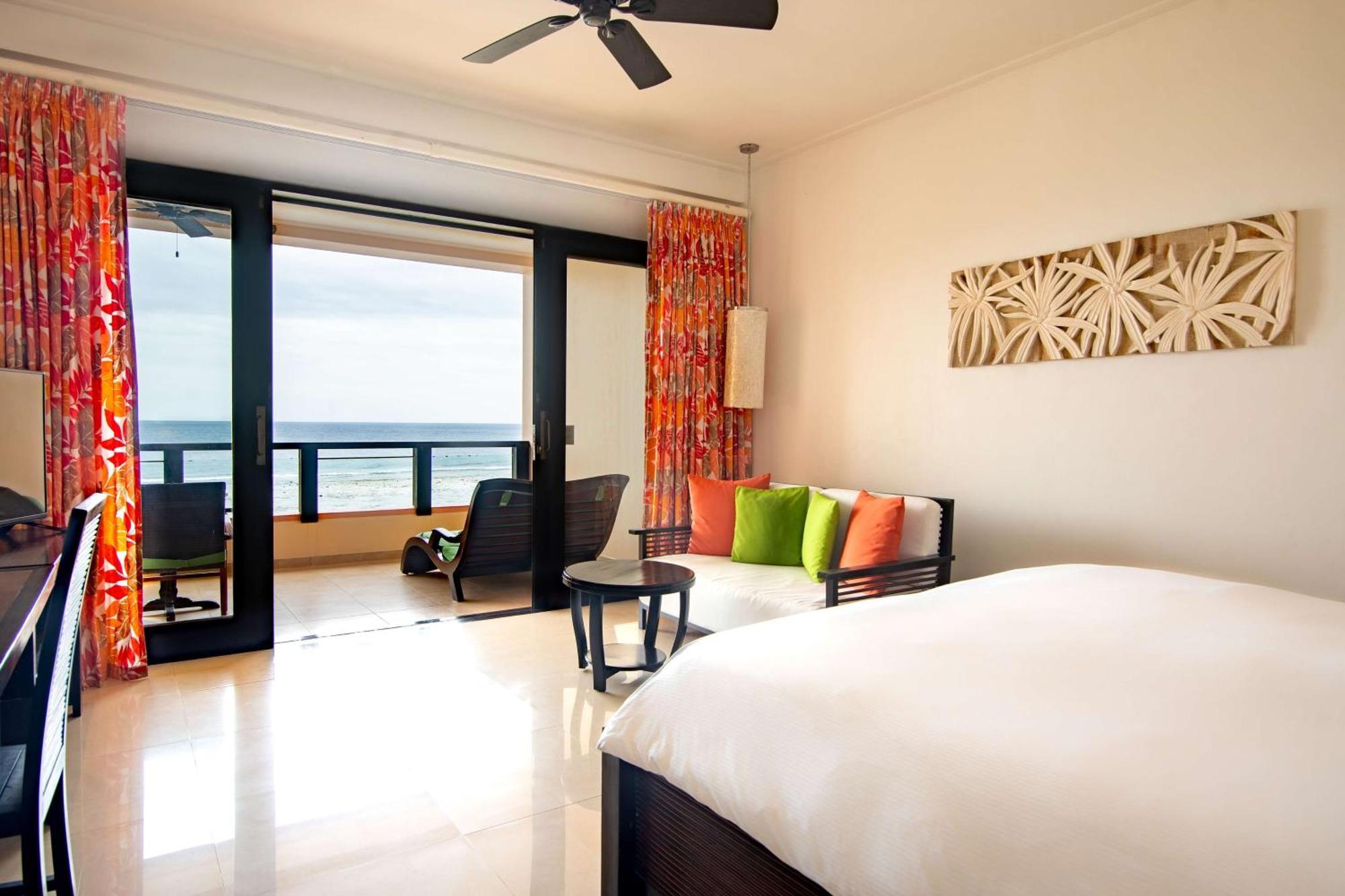 Doubletree By Hilton Seychelles Allamanda Resort & Spa Takamaka Eksteriør bilde
