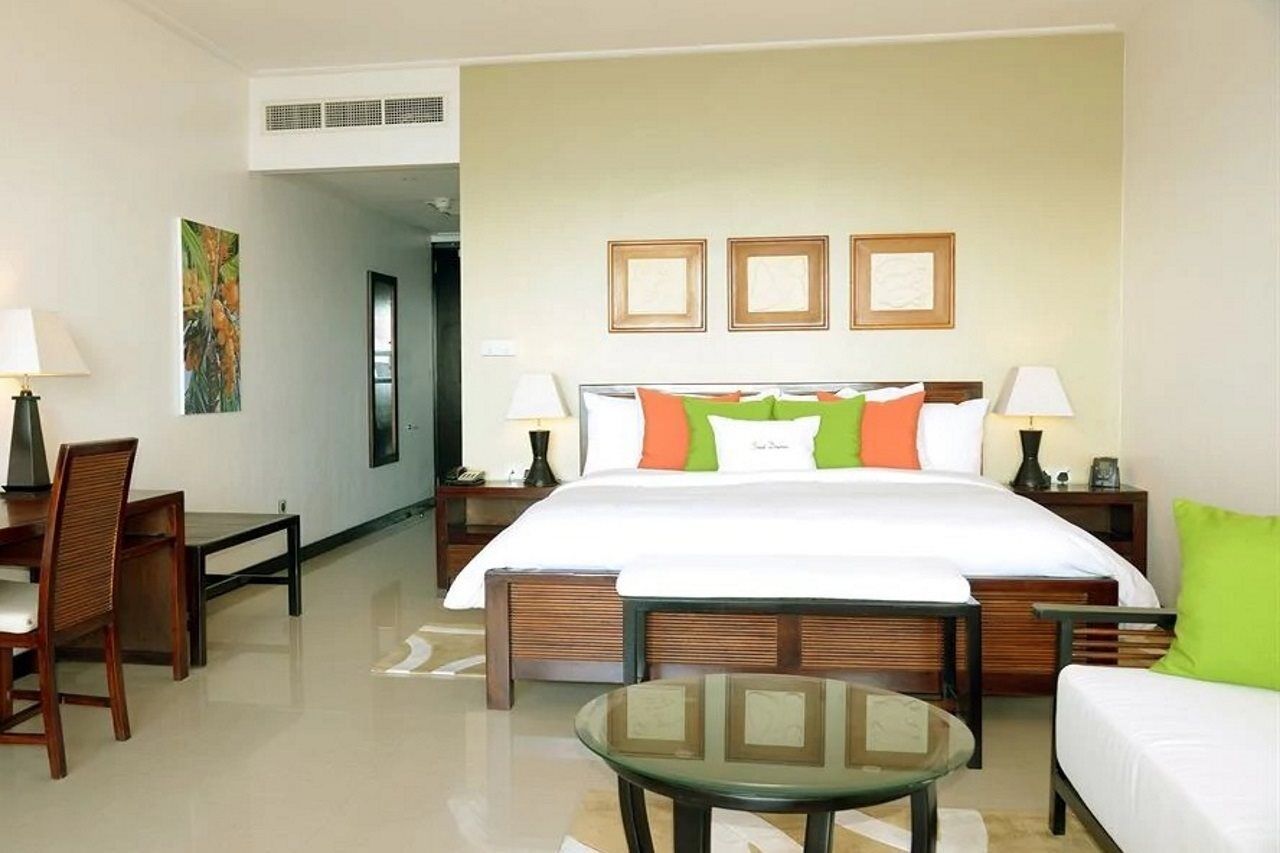 Doubletree By Hilton Seychelles Allamanda Resort & Spa Takamaka Eksteriør bilde